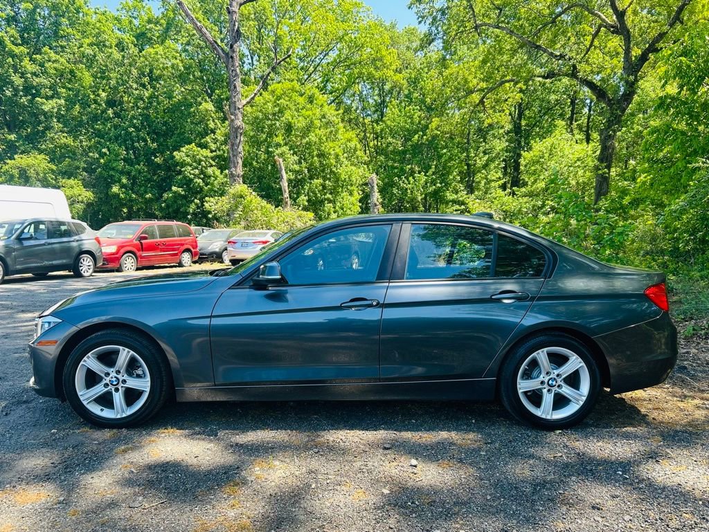 Used 2015 BMW 320i Sedan RWD image 3