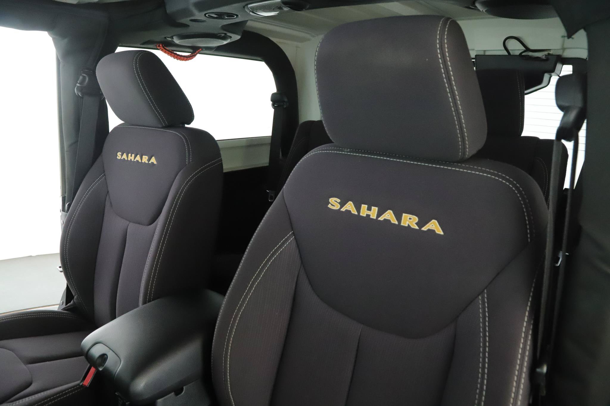 Used 2013 Jeep Wrangler Sahara w/ Dual Top Group AWD/4WD image 4
