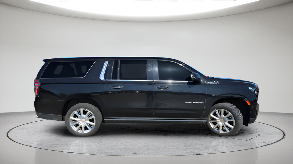 Used 2021 Chevrolet Suburban High Country AWD/4WD image 2