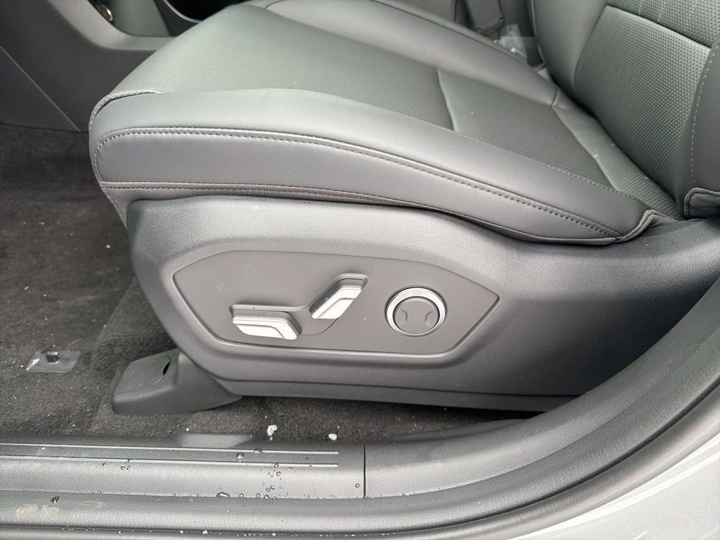 New 2026 Hyundai Santa Fe SEL image 18