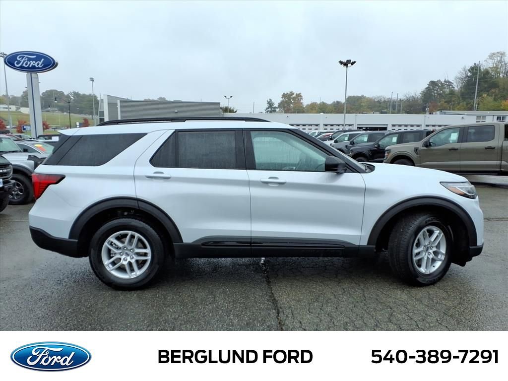 Used 2026 Ford Explorer Active image 4