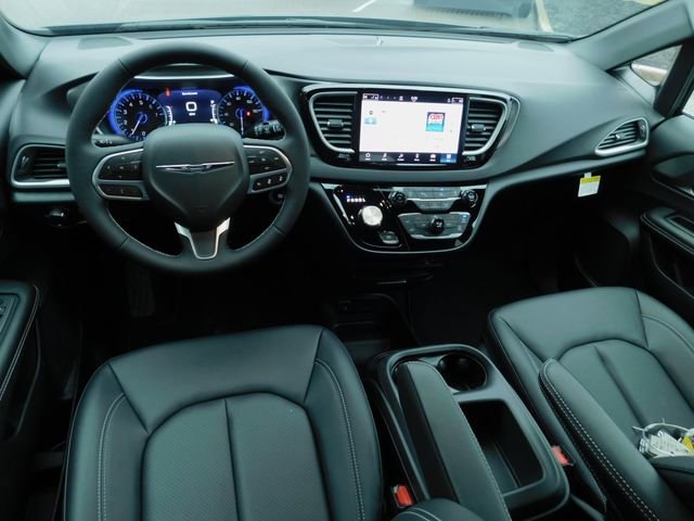 New 2026 Chrysler Voyager LX image 15