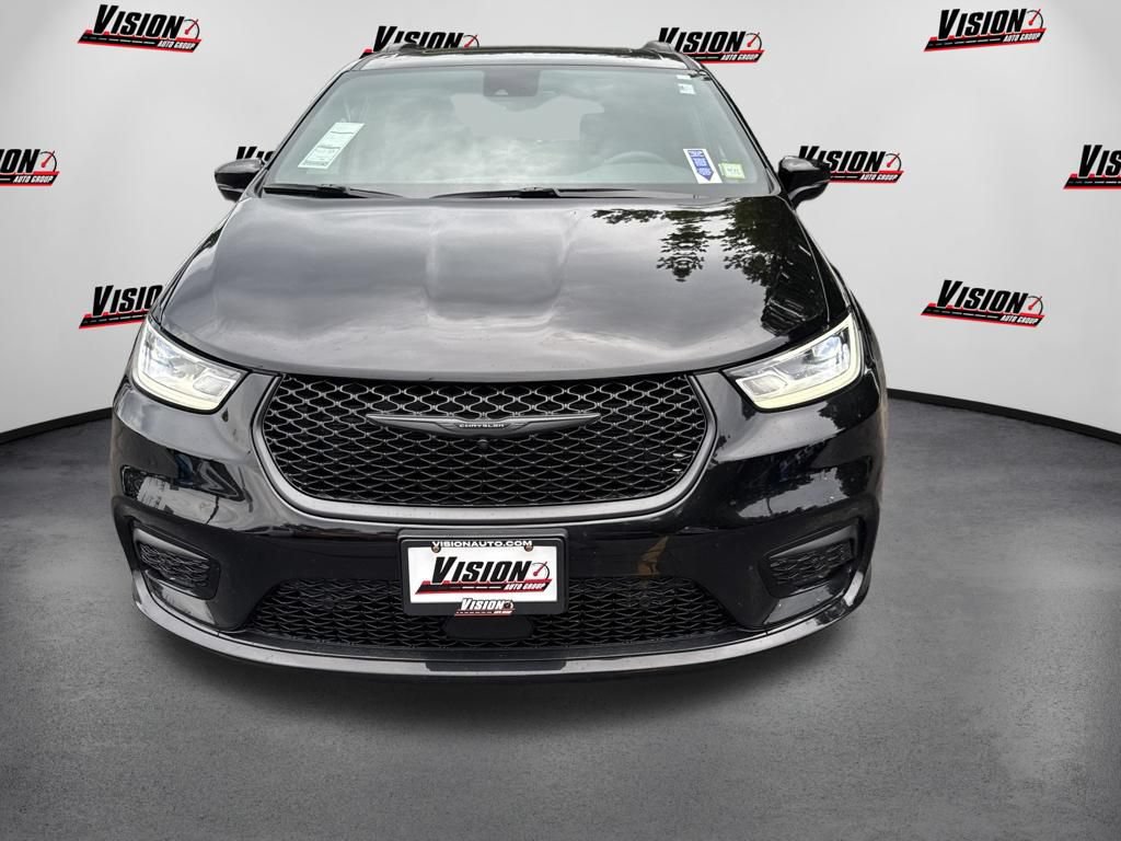 New 2026 Chrysler Pacifica Limited w/ S Appearance Package AWD/4WD image 2