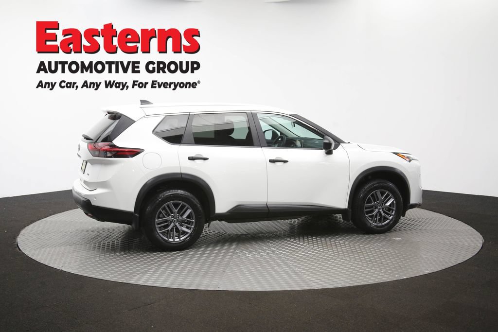 Used 2024 Nissan Rogue S AWD/4WD image 44