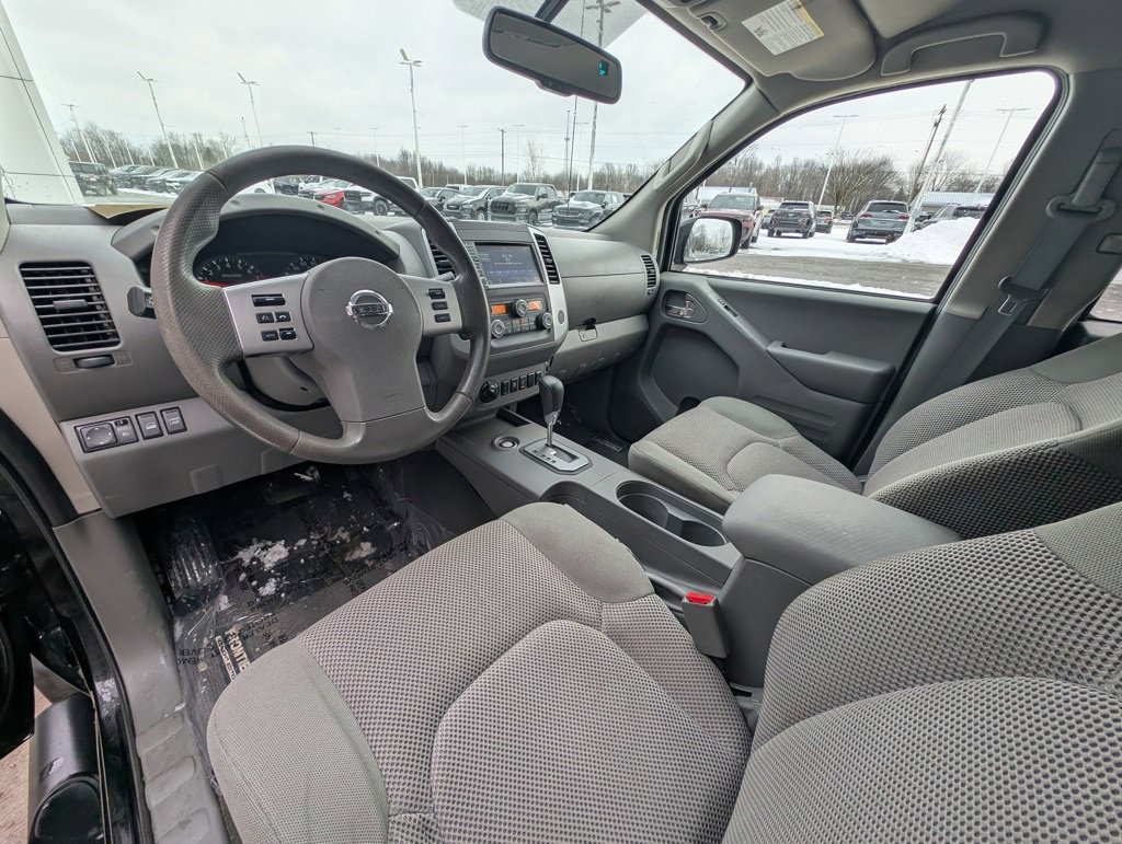 Used 2021 Nissan Frontier SV w/ Midnight Edition Floor Mats image 13