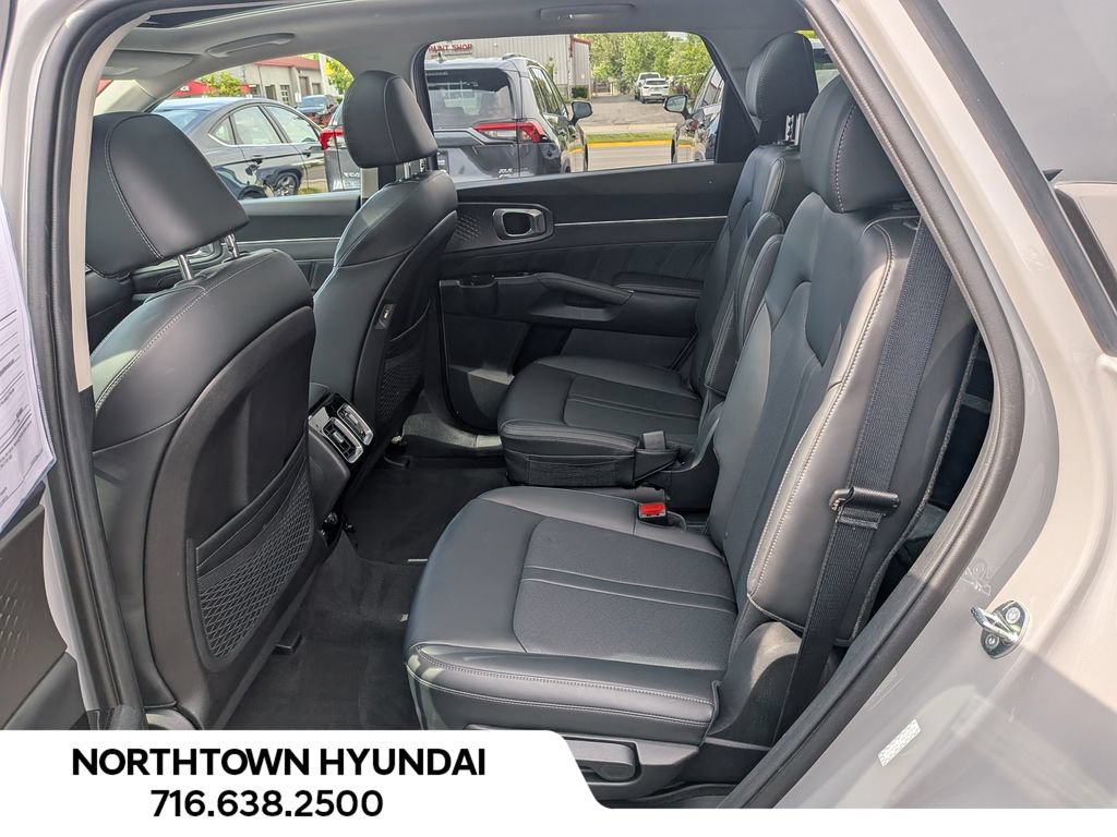 Used 2023 Kia Sorento SX AWD/4WD image 32