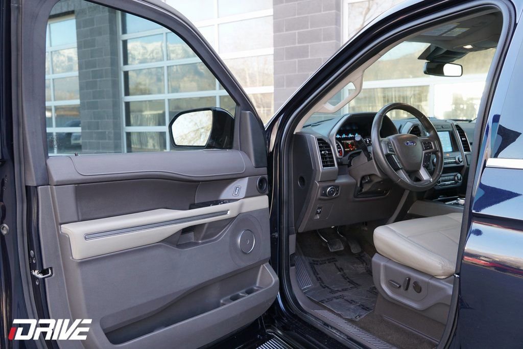 Used 2021 Ford Expedition XLT image 15