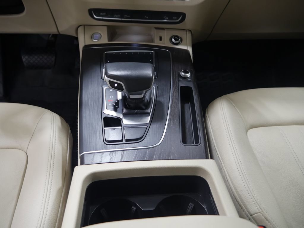 Used 2020 Audi Q5 2.0T Premium Plus w/ Premium Plus Package image 37