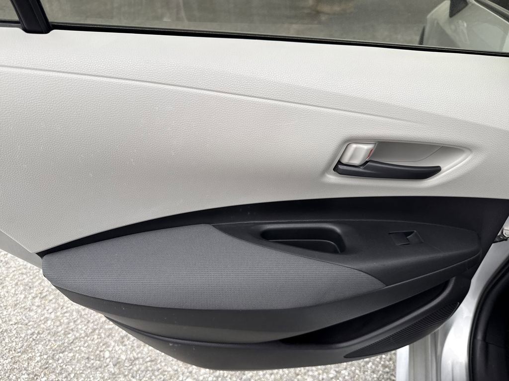 Used 2022 Toyota Corolla LE image 21