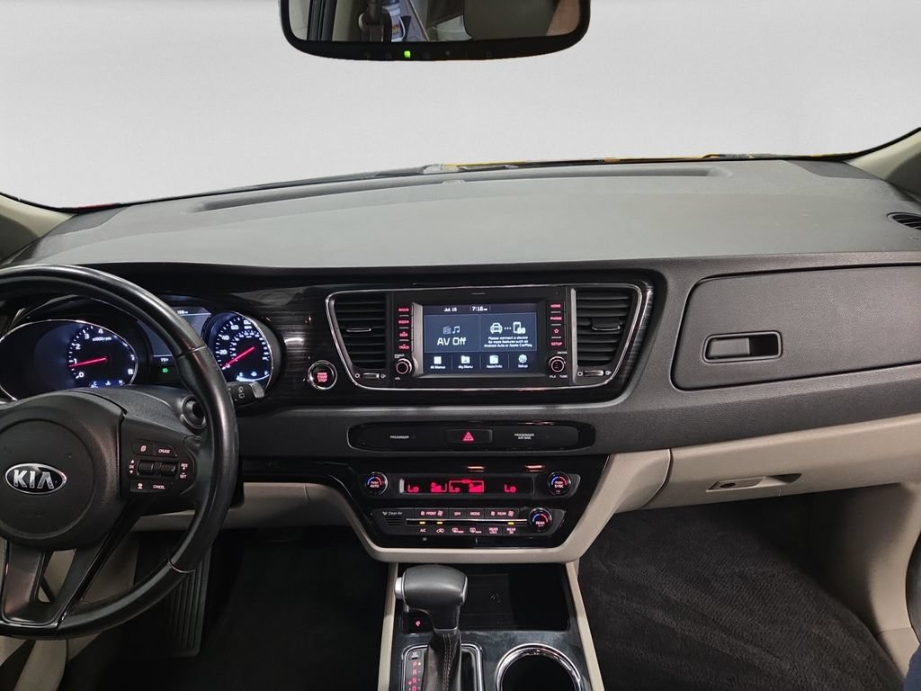 Used 2021 Kia Sedona EX w/ EX Premium Package FWD image 24