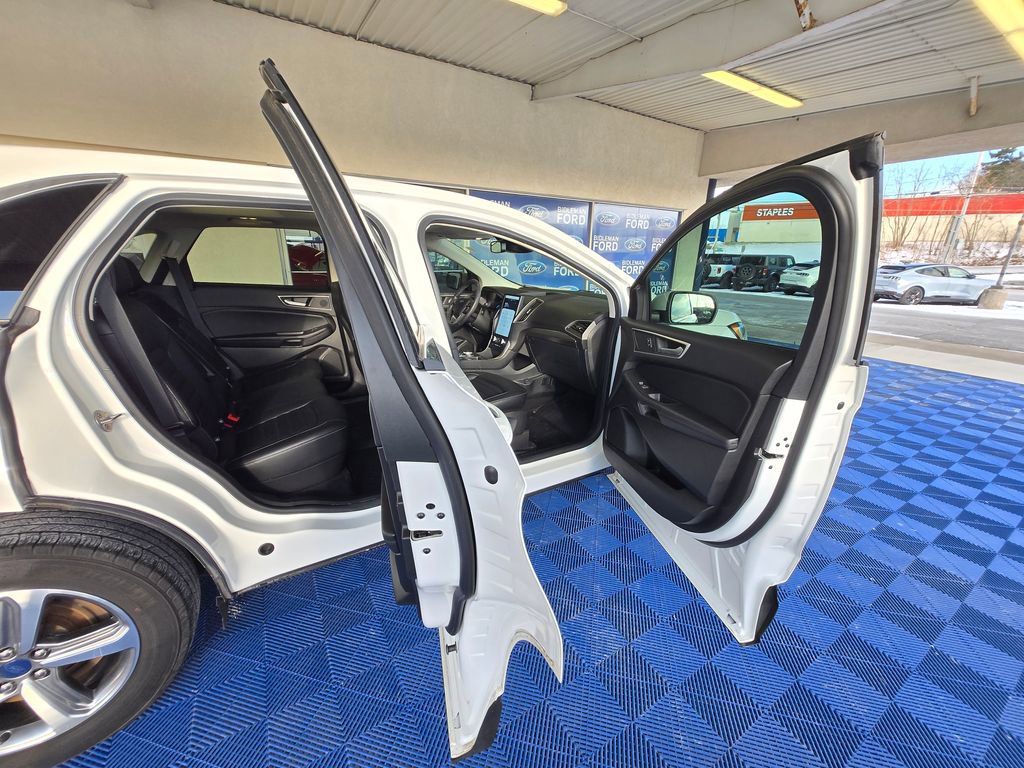 Used 2022 Ford Edge SEL w/ Convenience Package image 30