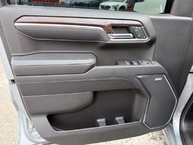 Used 2023 GMC Sierra 1500 SLT w/ SLT Premium Package AWD/4WD image 16