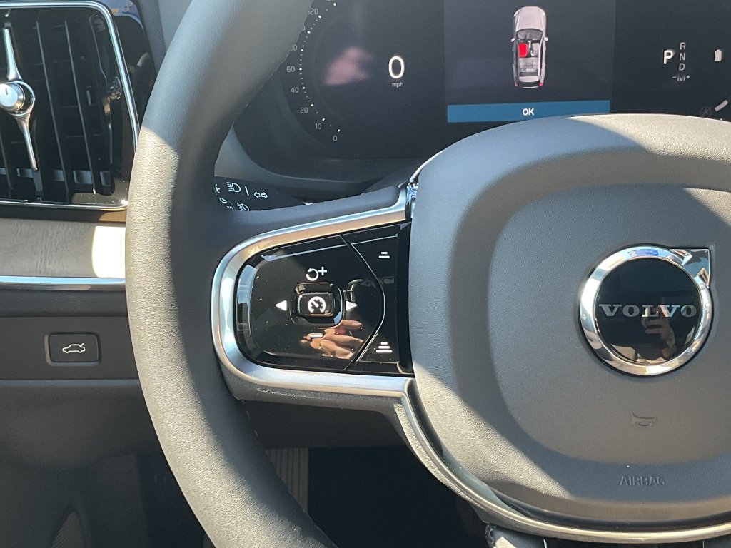 New 2027 Volvo XC60 B5 Plus AWD/4WD image 22