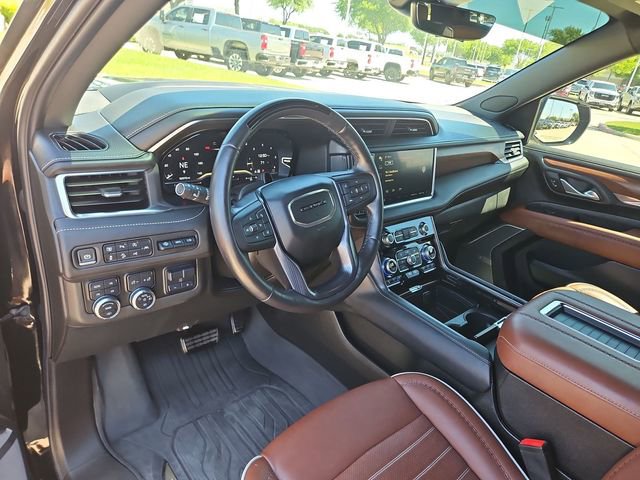Used 2023 GMC Yukon XL Denali Ultimate image 10