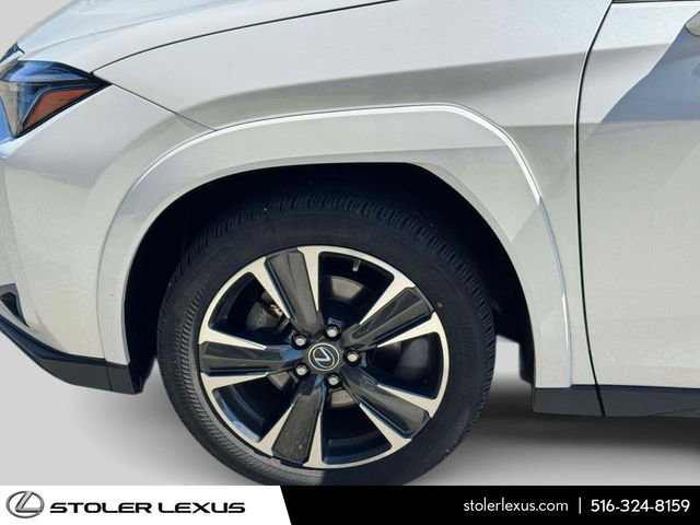 Used 2023 Lexus UX 250h AWD w/ Premium Package image 14