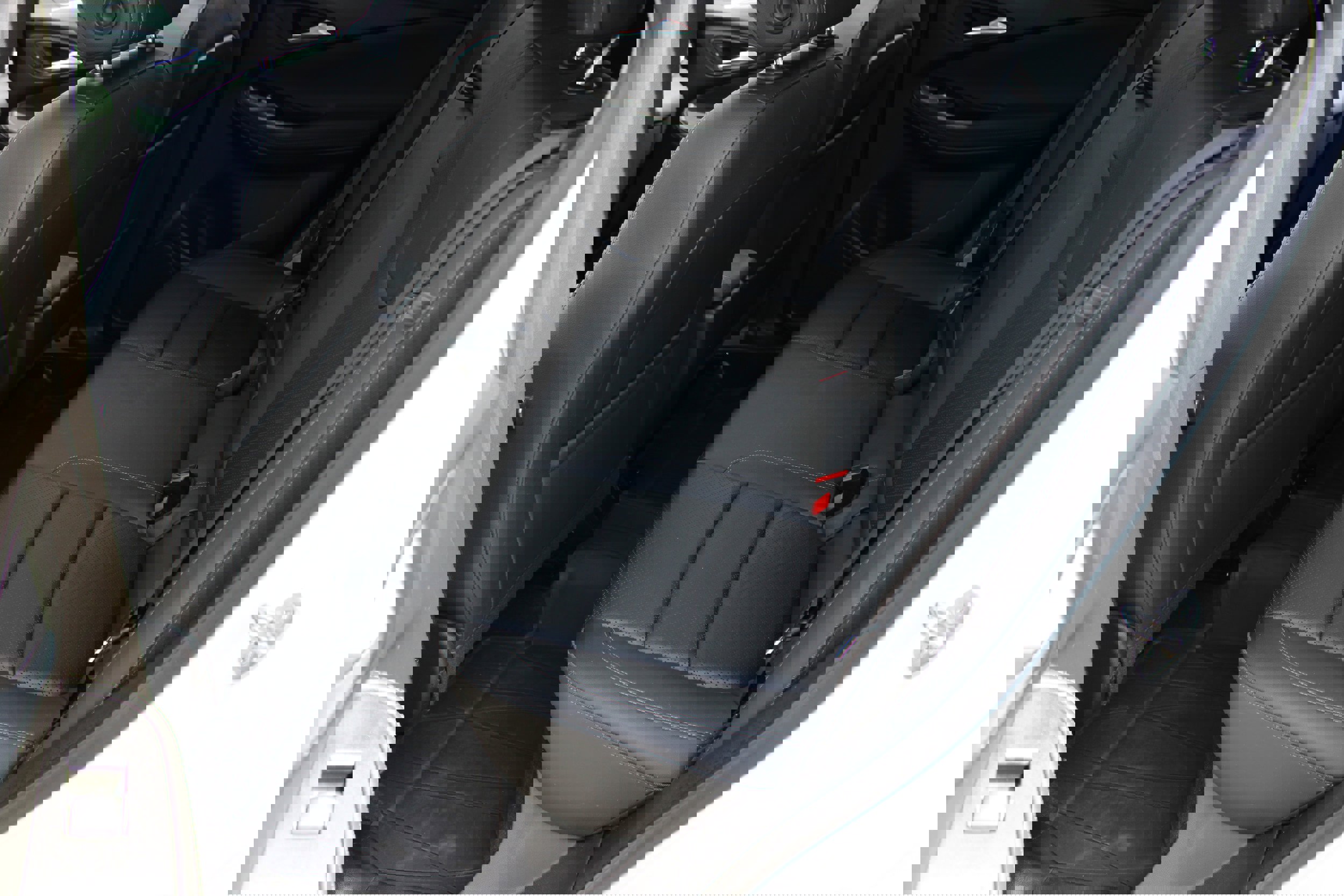 Used 2020 Buick Encore GX Essence w/ Experience Buick Package image 13