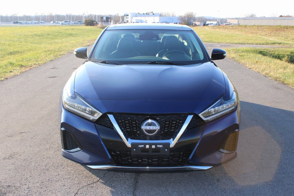 Used 2023 Nissan Maxima SL image 2