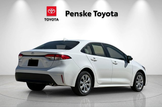 New 2027 Toyota Corolla LE w/ LE Premium Package FWD image 4