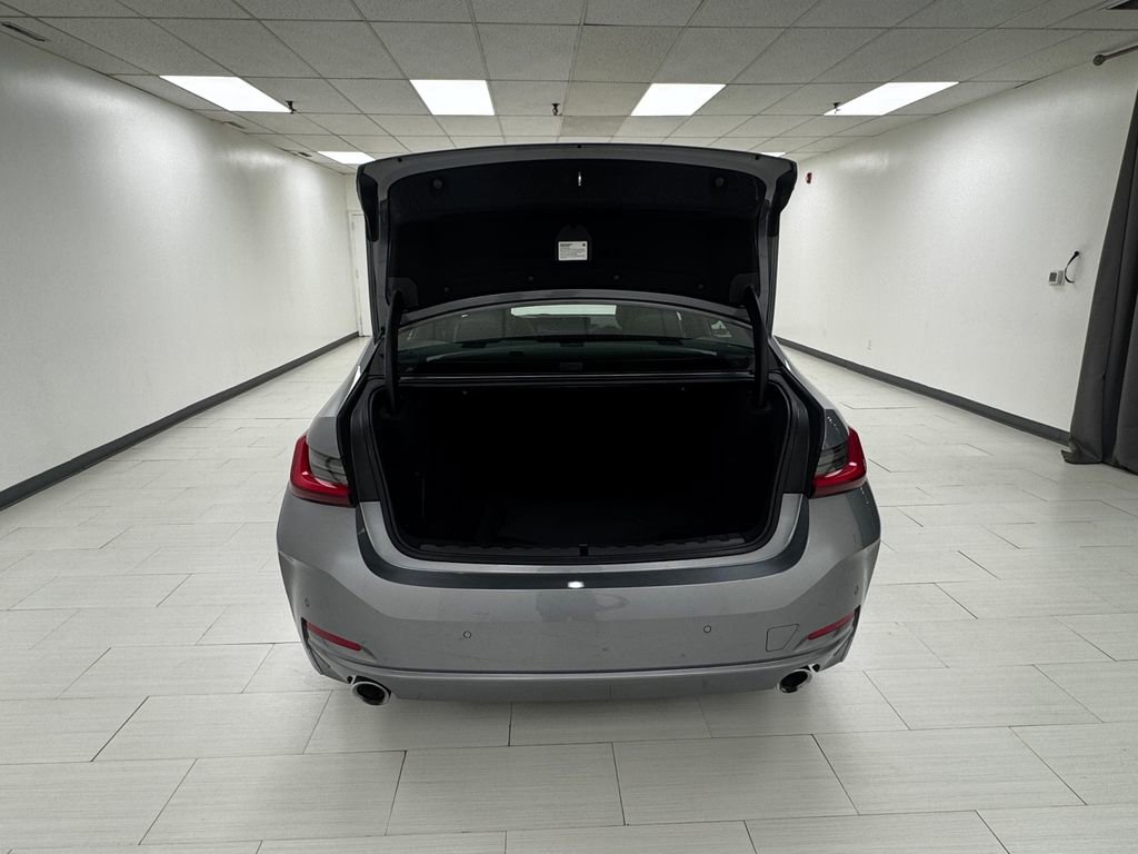 Used 2023 BMW 330i Sedan w/ Driving Assistance Package image 31