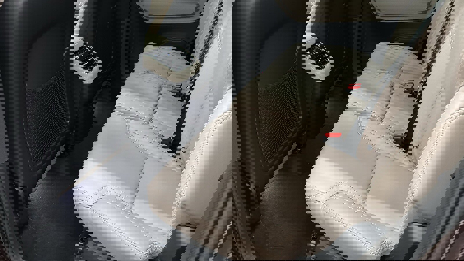 New 2026 Volvo XC90 B6 Ultra w/ Protection Package Premier image 26