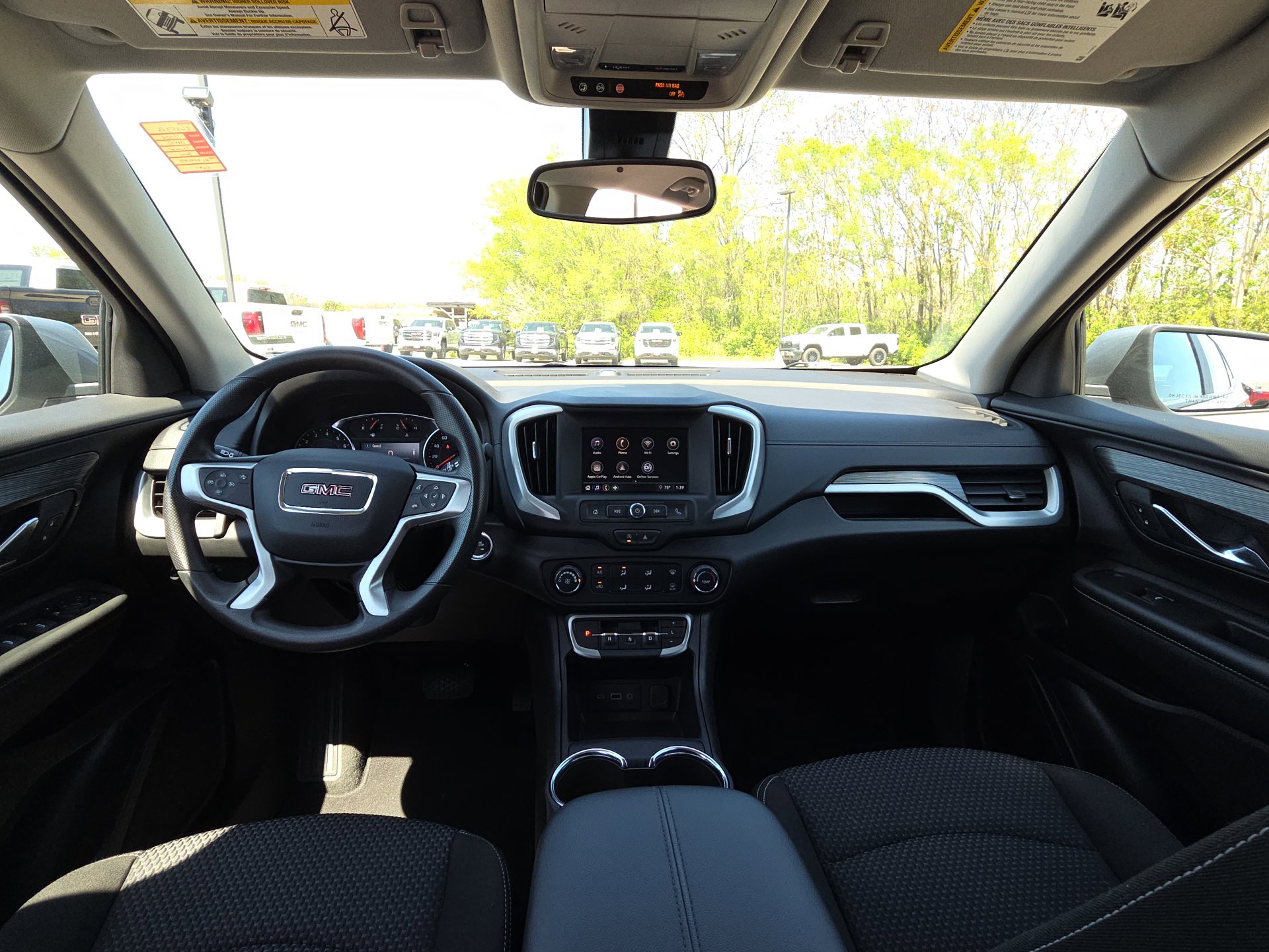 Used 2024 GMC Terrain SLE image 28