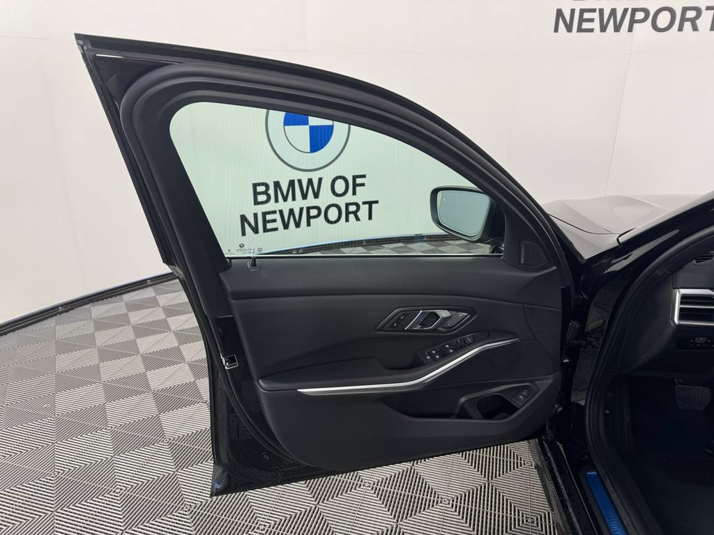 New 2026 BMW 330i xDrive Sedan w/ Premium Package AWD/4WD image 16