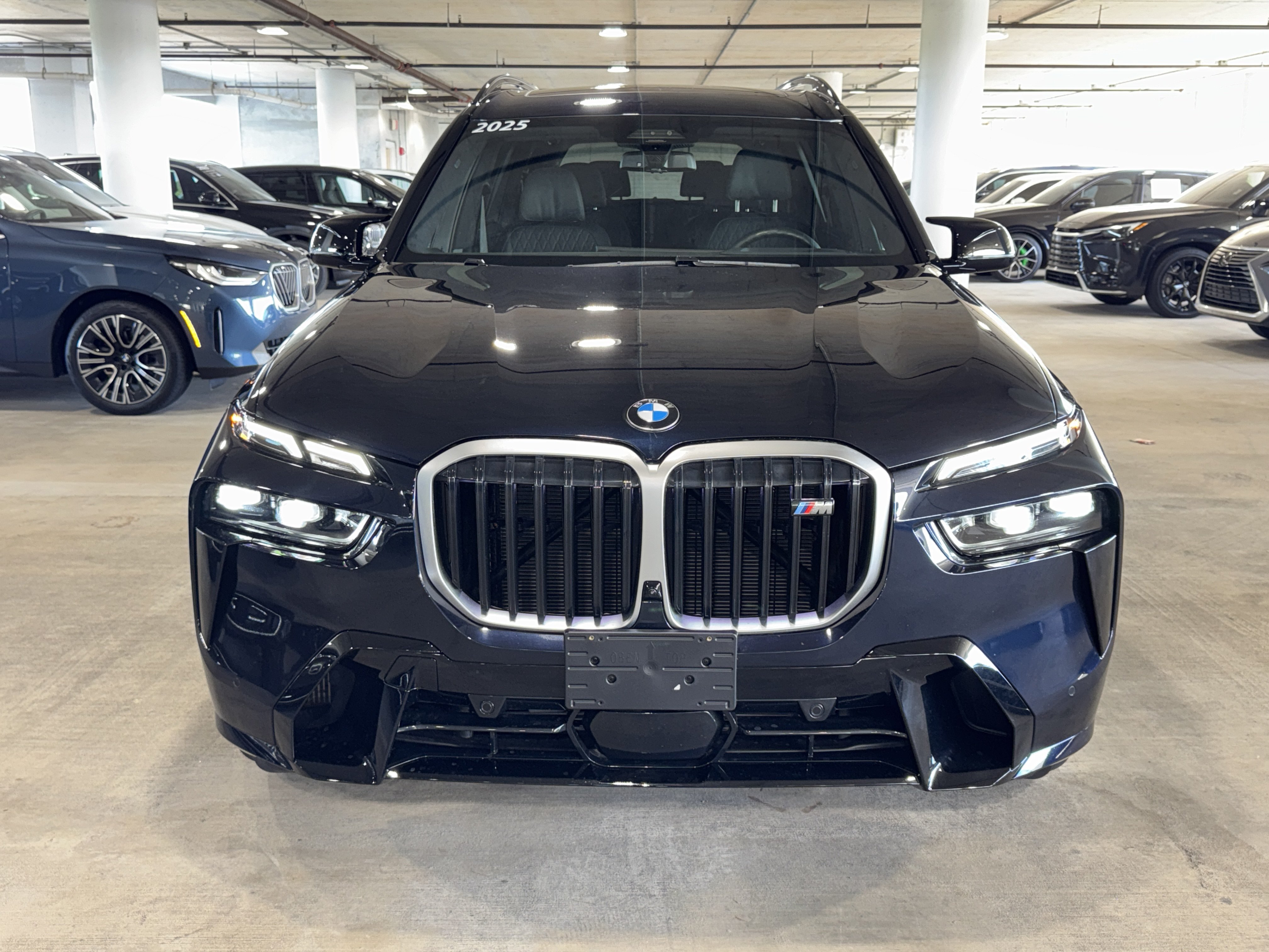 Used 2025 BMW X7 M60i AWD/4WD image 3
