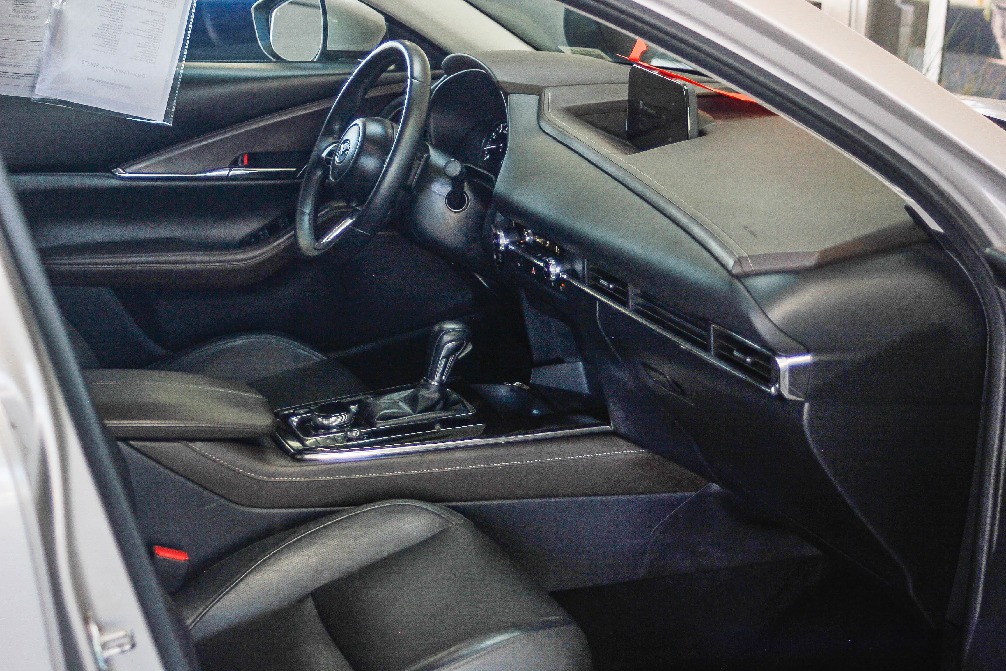 Used 2024 MAZDA CX-30 AWD 2.5 S w/ Premium Package image 16