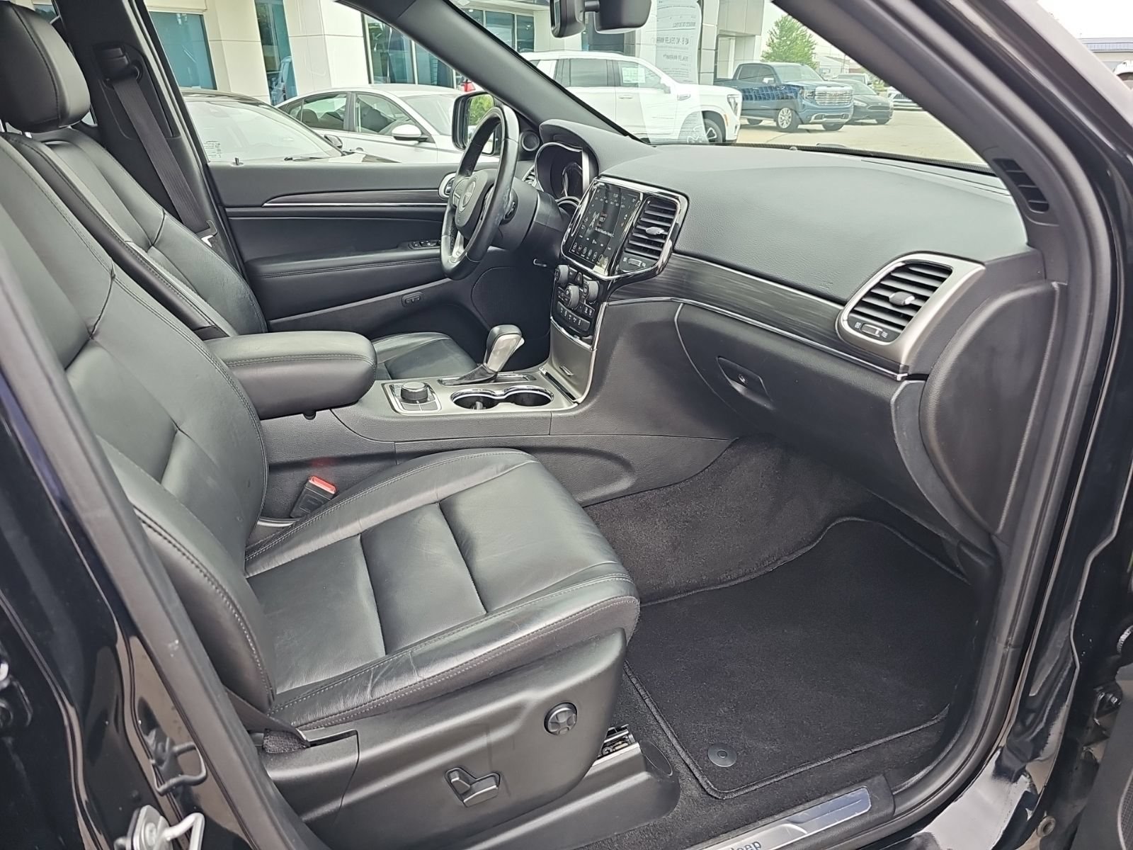 Used 2022 Jeep Grand Cherokee Limited AWD/4WD image 31