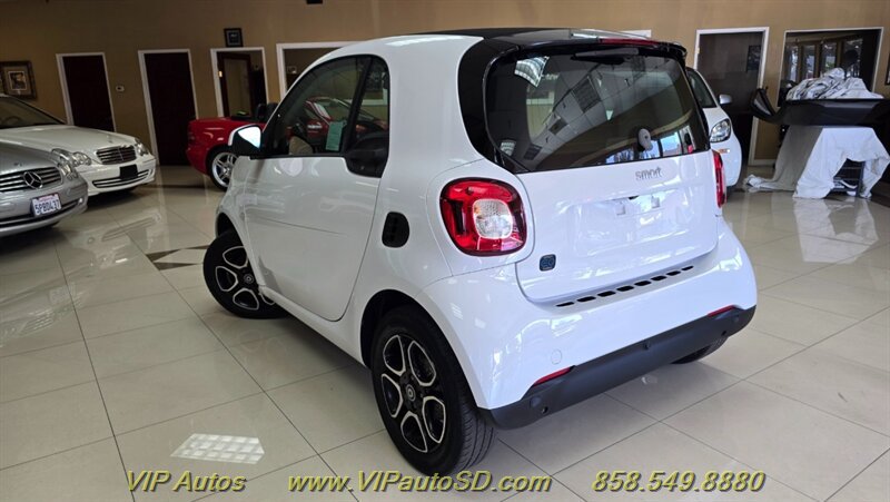Used 2018 smart fortwo electric drive RWD image 4
