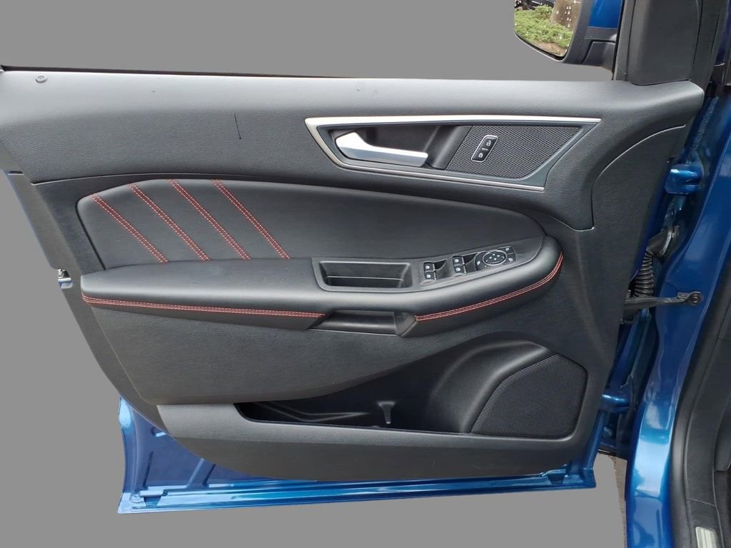 Used 2024 Ford Edge ST-Line image 16