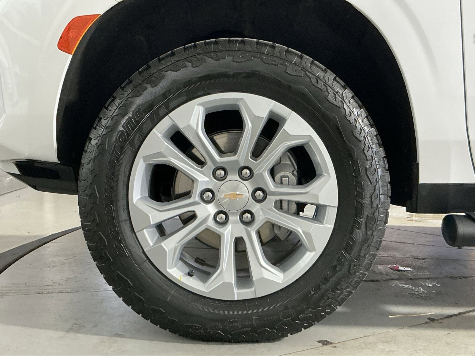 Used 2024 Chevrolet Suburban Z71 image 13