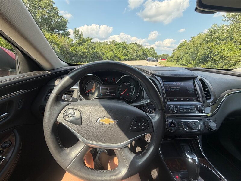 Used 2014 Chevrolet Impala LT w/ Convenience Package FWD image 11