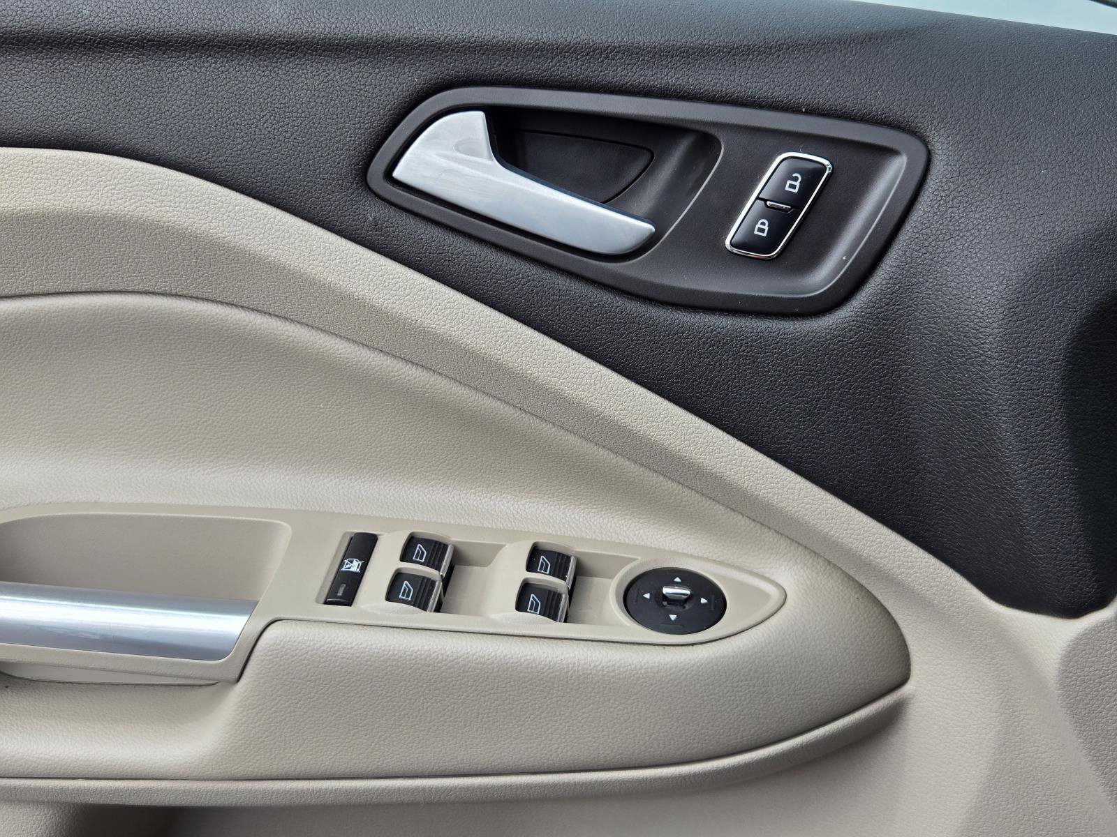 Used 2014 Ford C-MAX SE FWD image 19