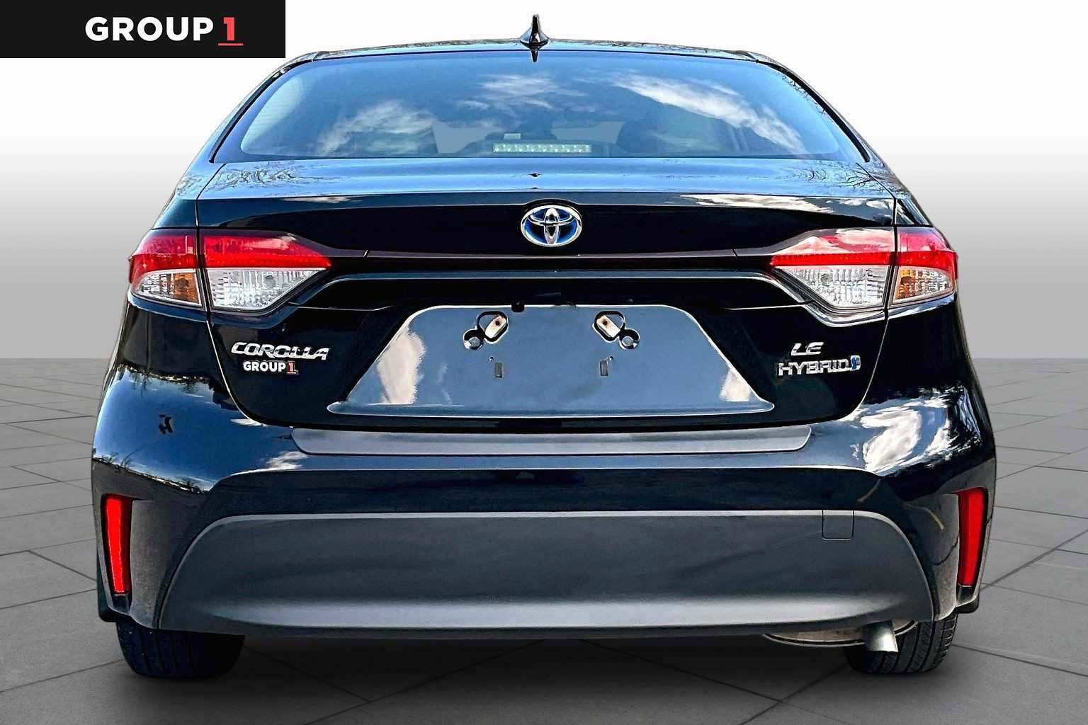 Used 2023 Toyota Corolla LE w/ LE Convenience Package image 5