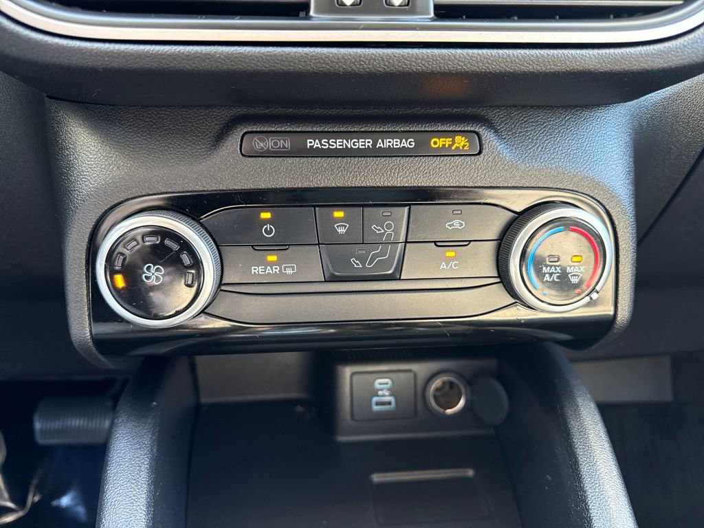 Used 2021 Ford Escape SE image 22