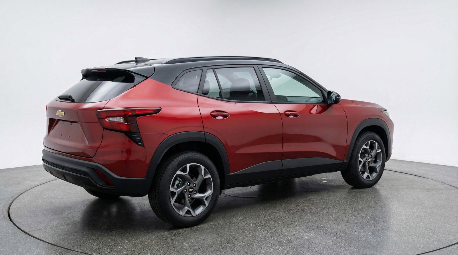 Used 2025 Chevrolet Trax LT FWD image 9