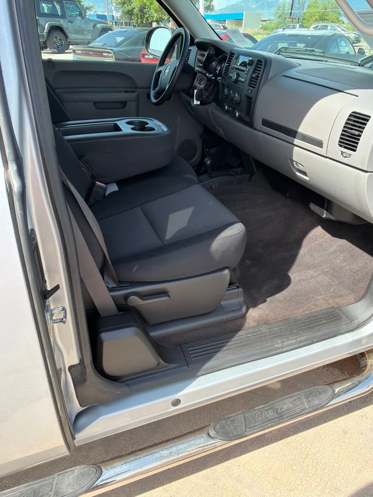 Used 2013 GMC Sierra 2500 W/T w/ Work Truck Preferred Package AWD/4WD image 18
