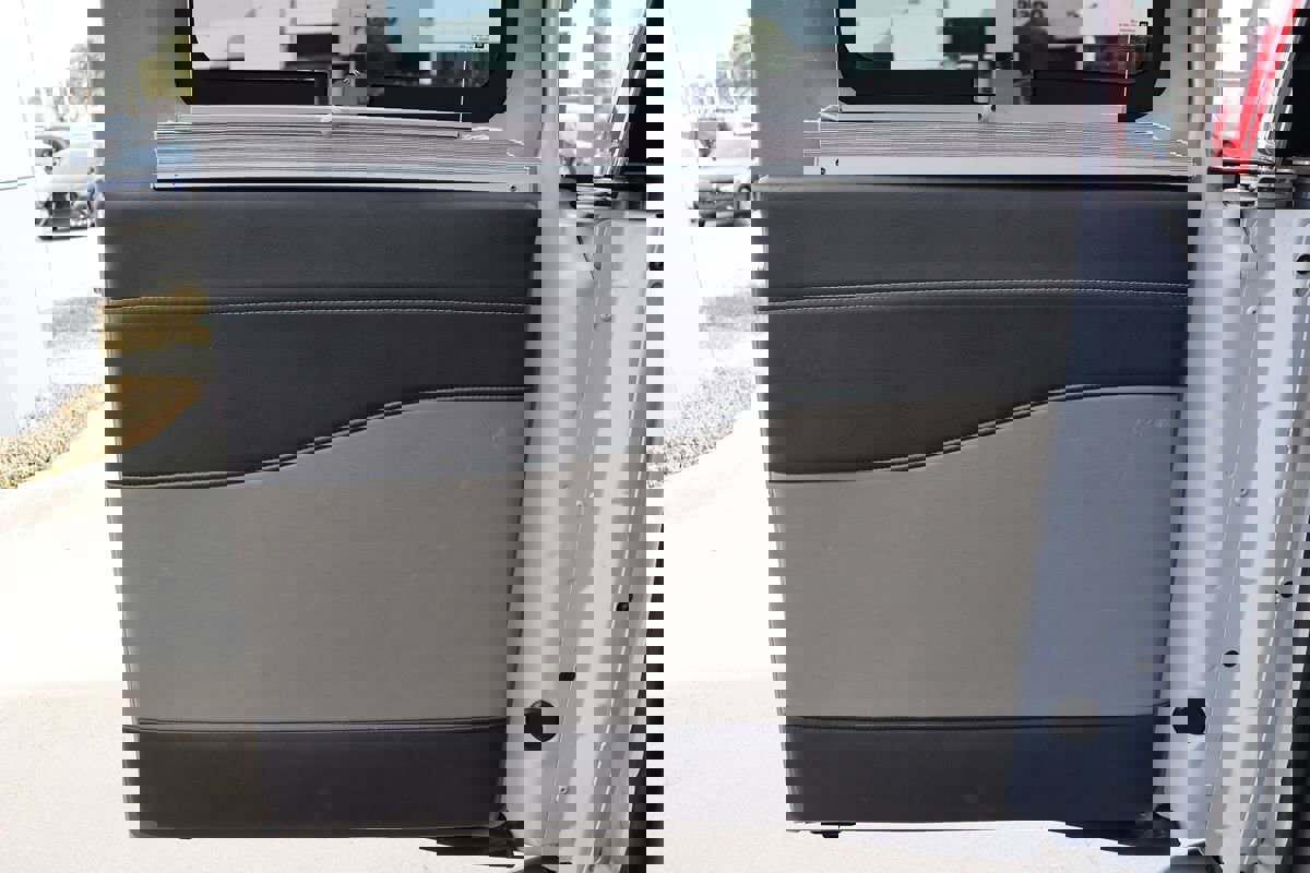 Used 2020 GMC Savana 2500 Extended w/ Enhanced Convenience Package image 51