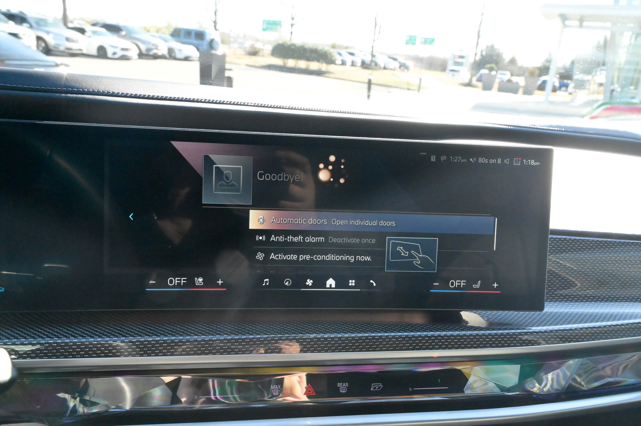 Used 2023 BMW 760i xDrive w/ Executive Package image 27