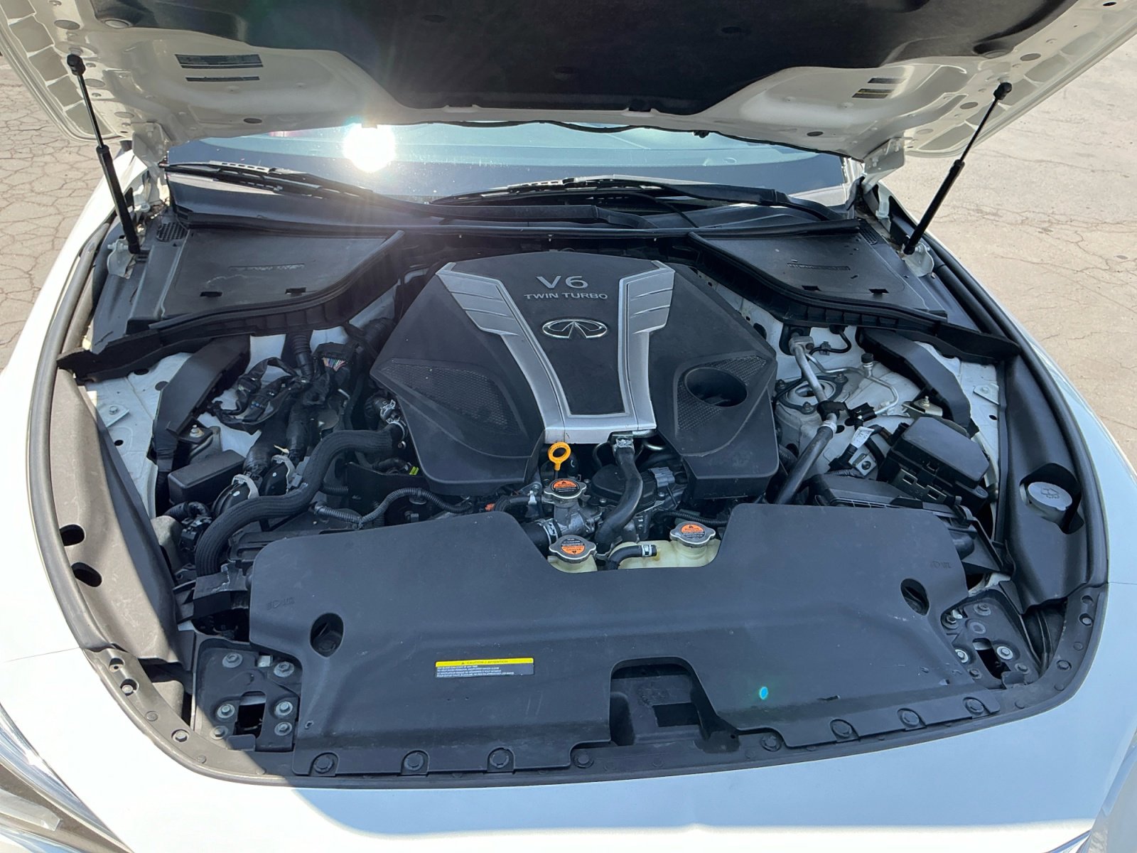 Used 2018 INFINITI Q60 Red Sport 400 RWD image 23