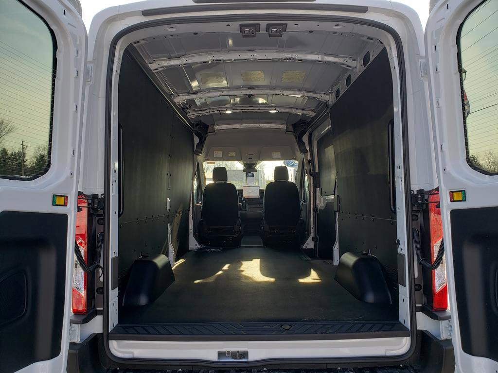 New 2026 Ford Transit 250 148 Medium Roof w/ Exterior Upgrade Package RWD image 4