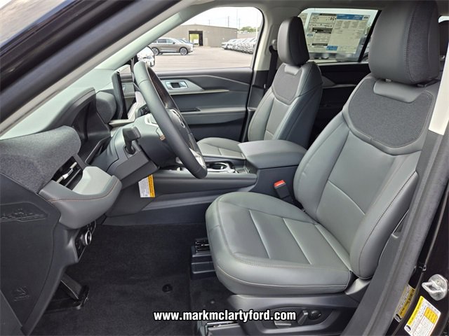 New 2025 Ford Explorer Active w/ Active Comfort Package image 5