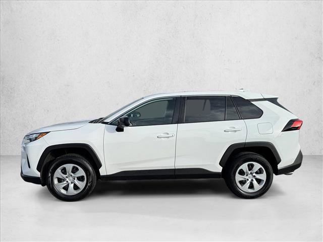 Used 2024 Toyota RAV4 LE video 4