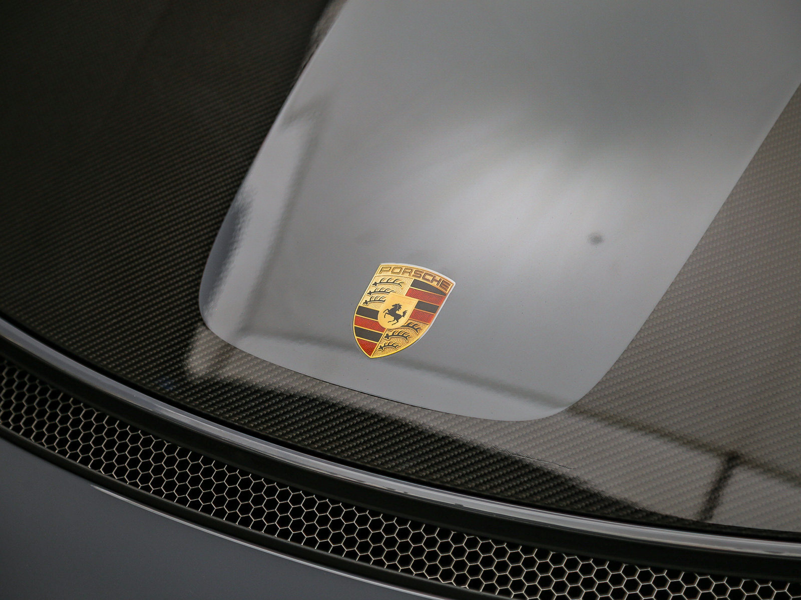 Certified 2024 Porsche 718 Cayman GT4 RS RWD image 12