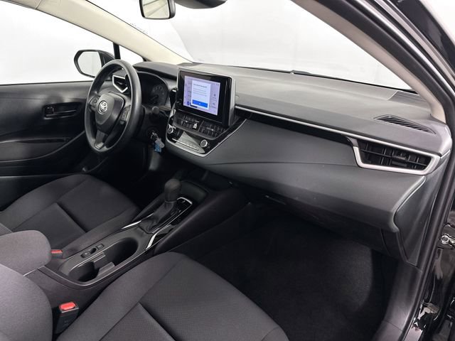 Used 2025 Toyota Corolla LE FWD image 27