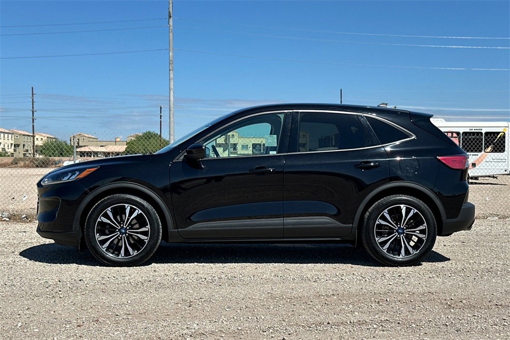 Used 2022 Ford Escape SE w/ SE Sport Appearance Package image 8