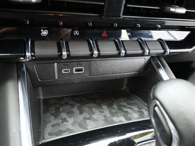 Used 2024 GMC Canyon AT4 w/ Technology Package AWD/4WD image 19