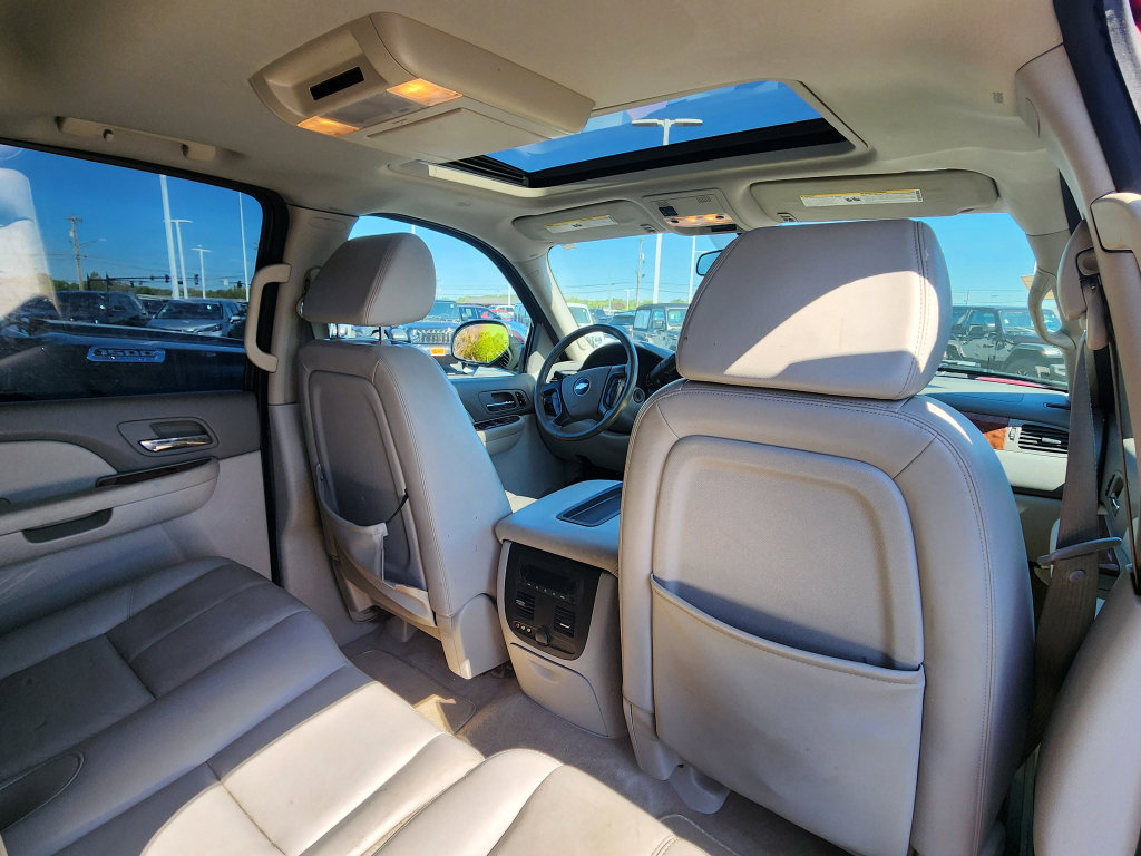 Used 2008 Chevrolet Avalanche LTZ w/ LTZ Preferred Equipment Group AWD/4WD image 34