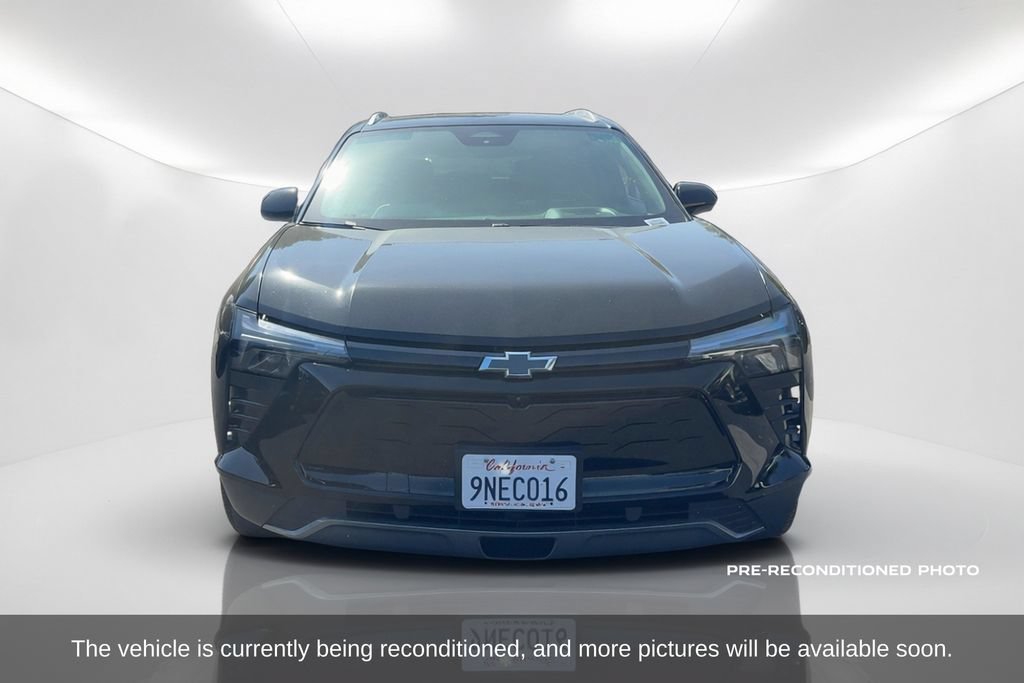Used 2024 Chevrolet Blazer EV LT AWD/4WD image 2
